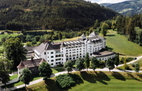 IMLAUER Hotel Schloss Pichlarn | 5-Sterne Hotel Österreich richard-schabetsberger-schloss-pichlarn-juli-2020-luftaufnahmen-001