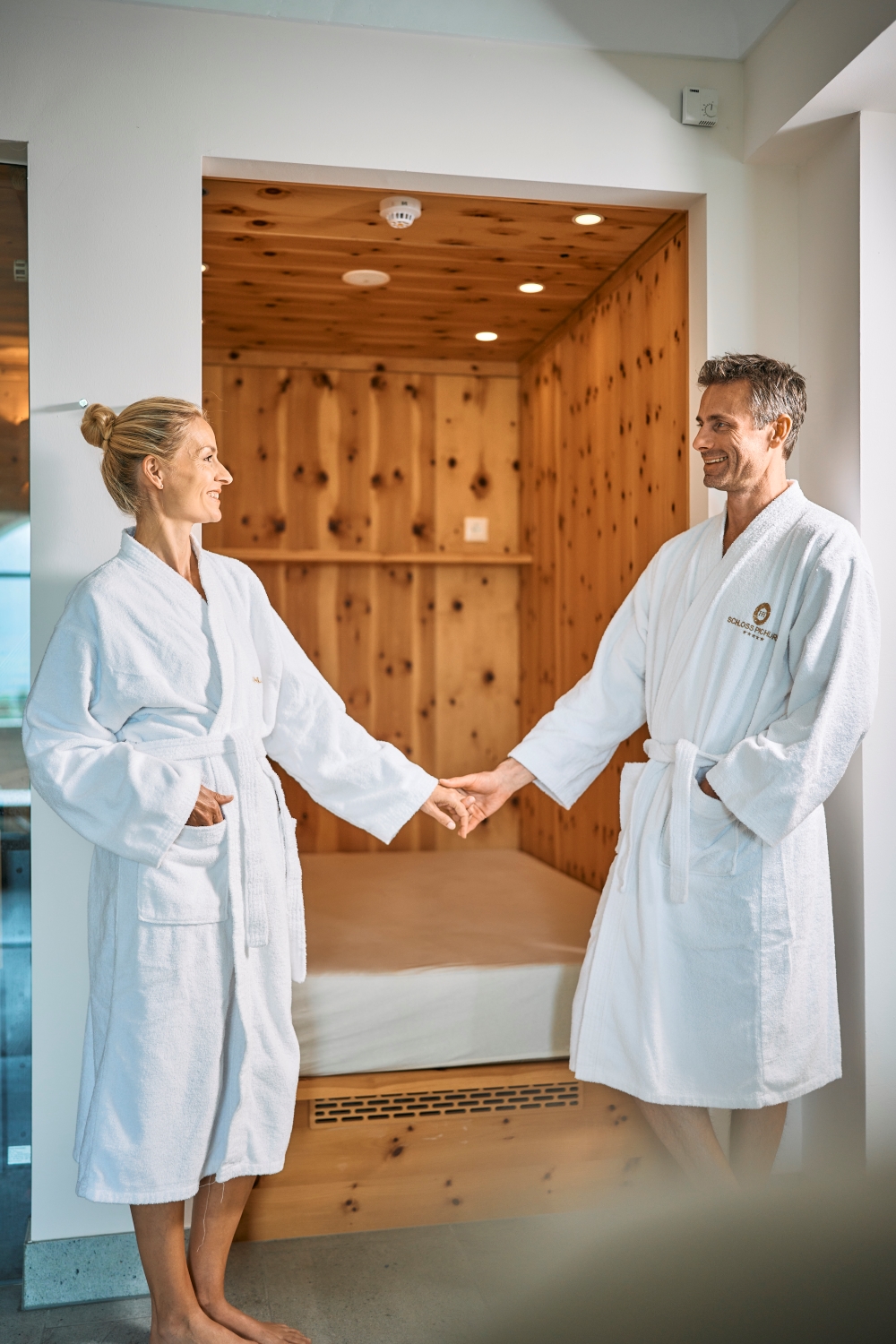 Schloss_Pichlarn_c-Thomas Sattler 134 mittel hoch Bild: verliebtes Paar beim Wellness