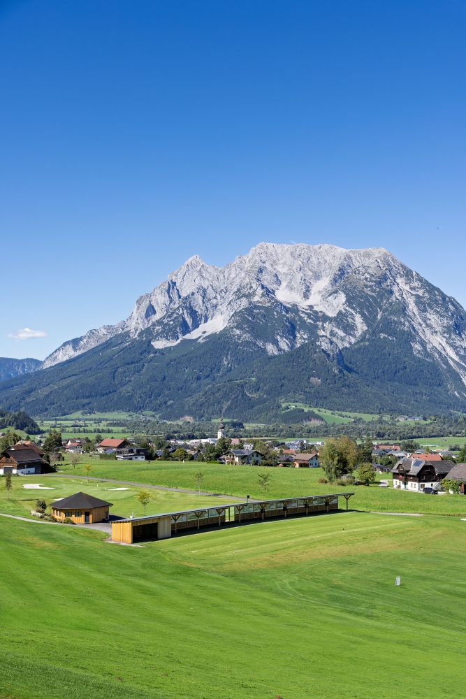 Driving Range _R5_7170 web Bild: Short Game Area, Driving Range und TrackMan Range