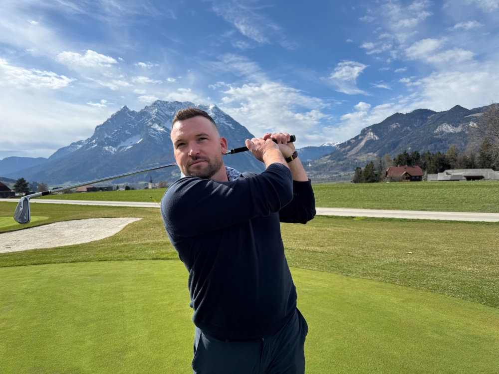 golf_pro_moritz_schuster Picture: Golf Pro Moritz Schuster teeing off